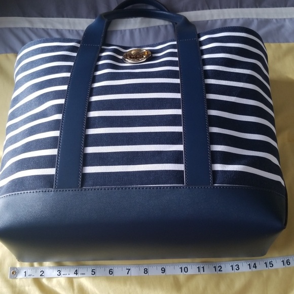 Michael Kors Tote - Picture 6 of 8